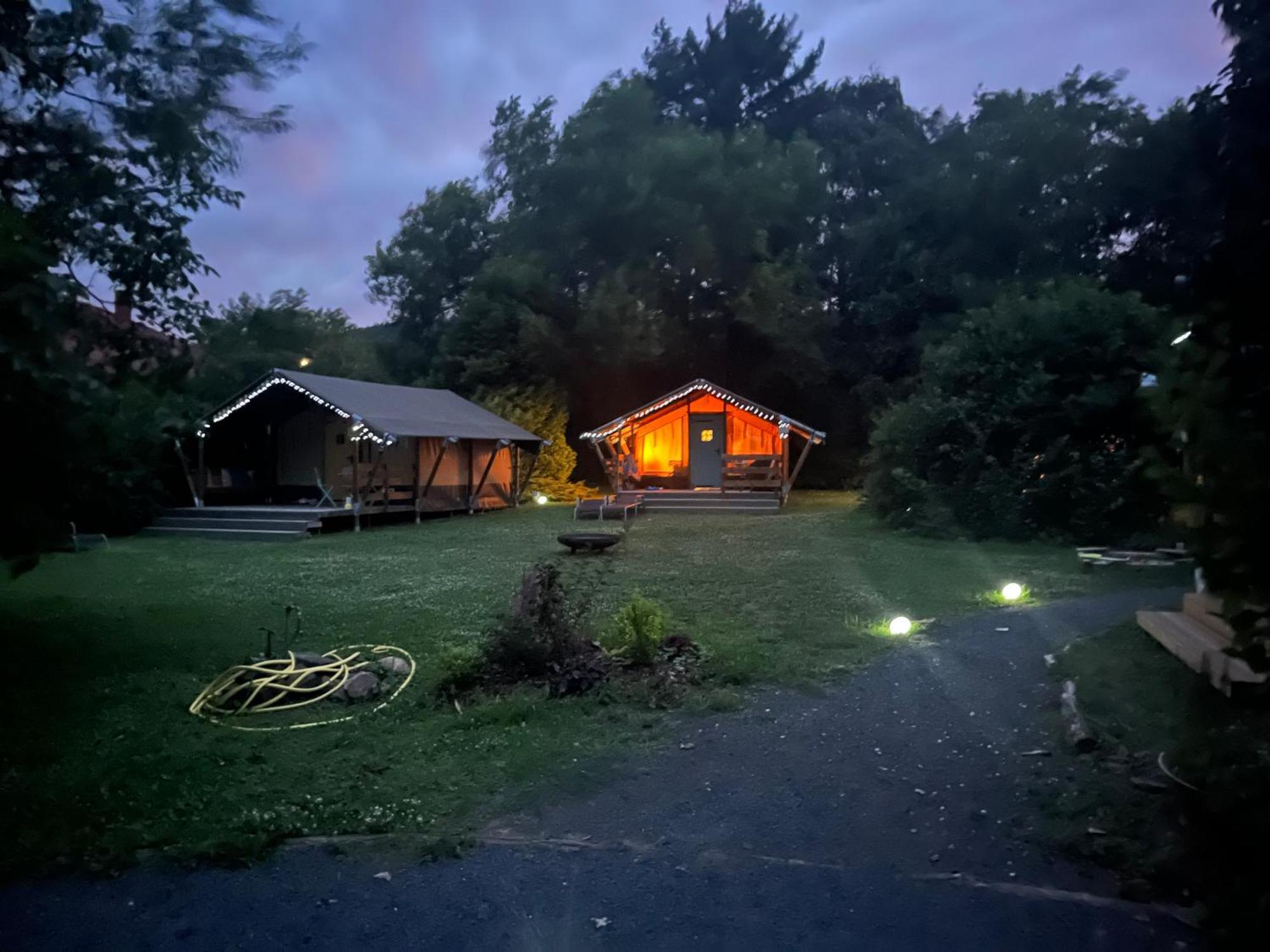 Rendes Glamping Hotel Balatonrendes Luaran gambar