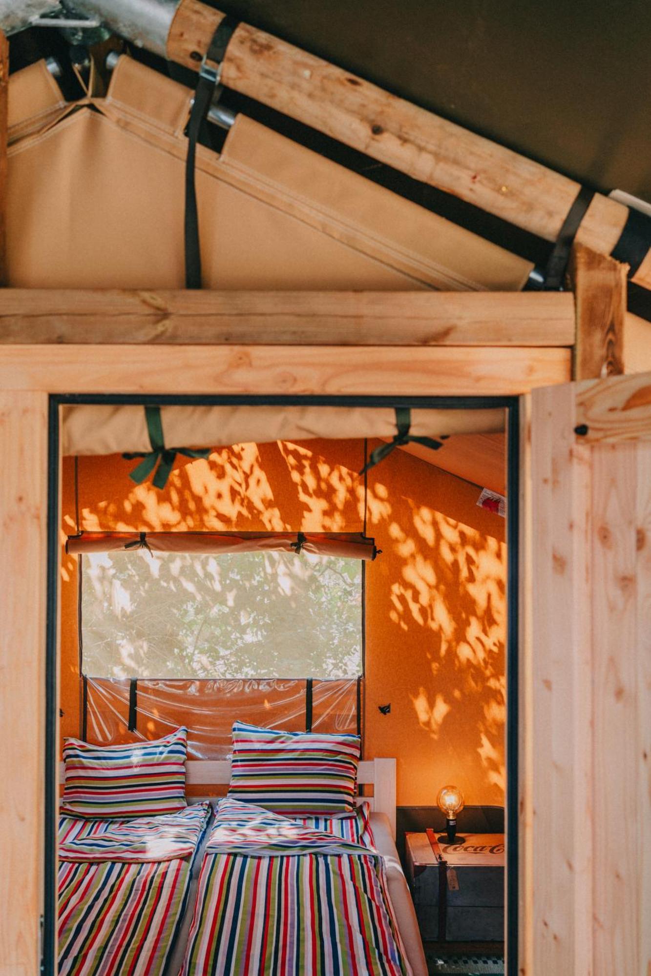 Rendes Glamping Hotel Balatonrendes Luaran gambar