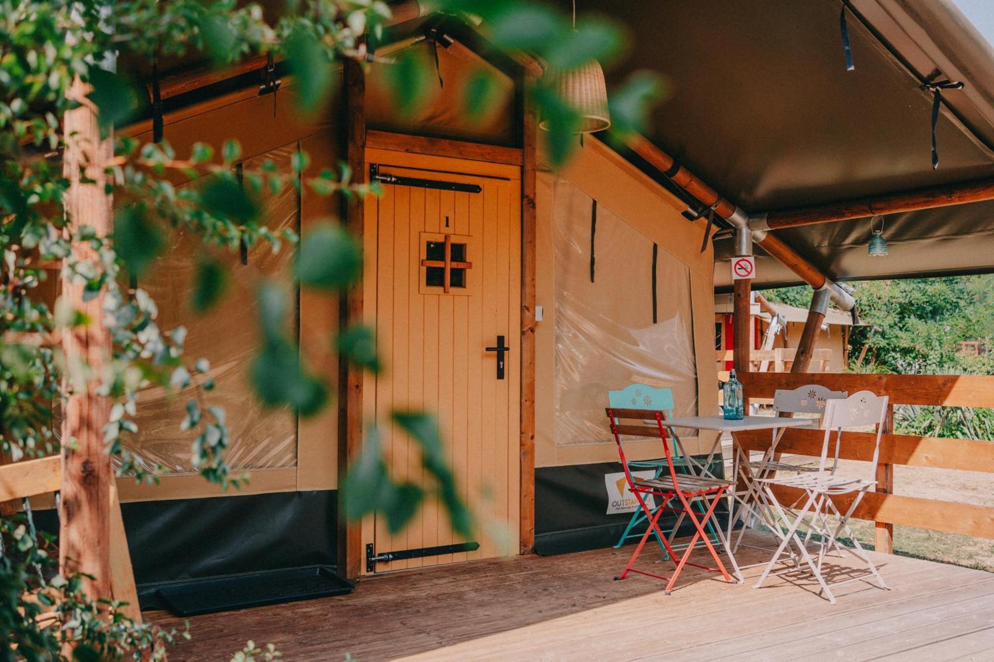 Rendes Glamping Hotel Balatonrendes Luaran gambar