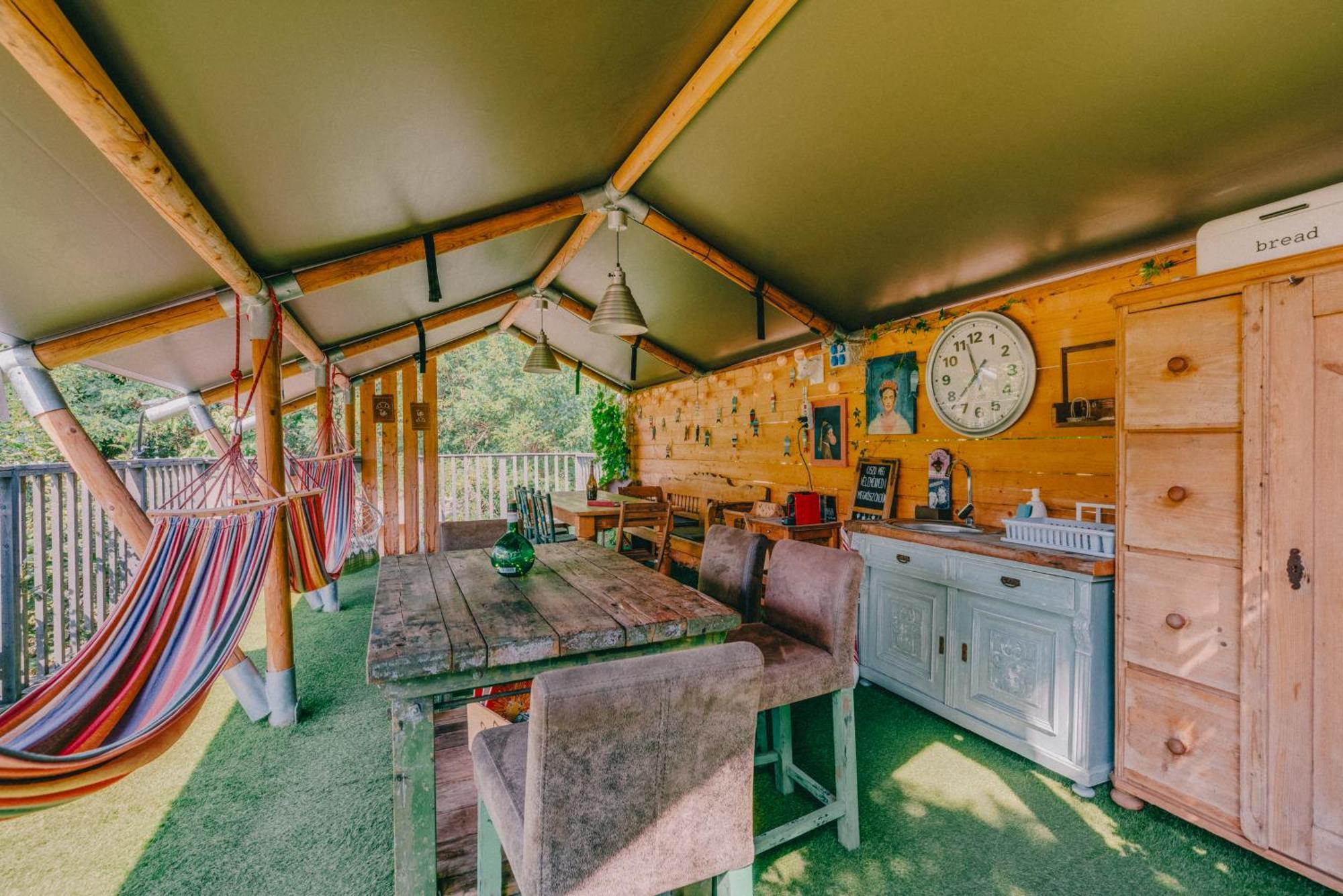 Rendes Glamping Hotel Balatonrendes Luaran gambar
